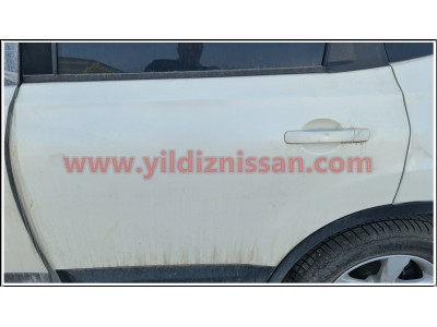 Nissan Qashqai Beyaz Sol Arka Kapı